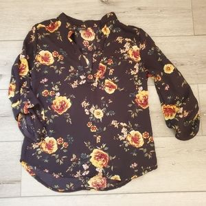 V neck floral top